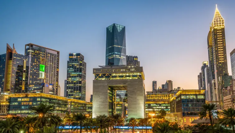 Rates Hold Steady — But Capital Moves Quietly Toward Dubai